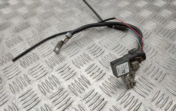 Mercedes-Benz Vito Viano W447 Positive cable (battery) A4475460400