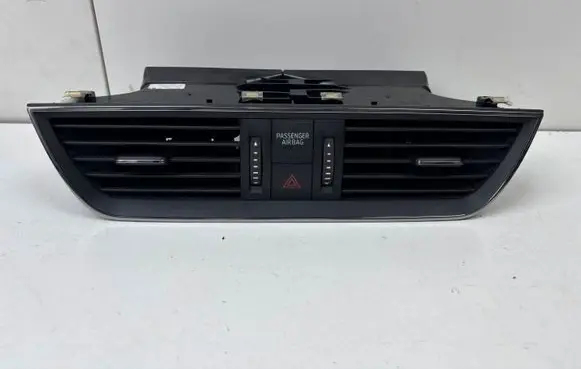Skoda Rapid (NH) Dash center air vent grill 5JA820951