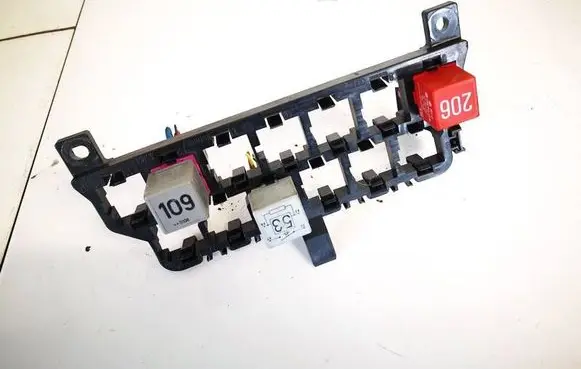 Volkswagen Golf IV Fuse box set 8d0937503e