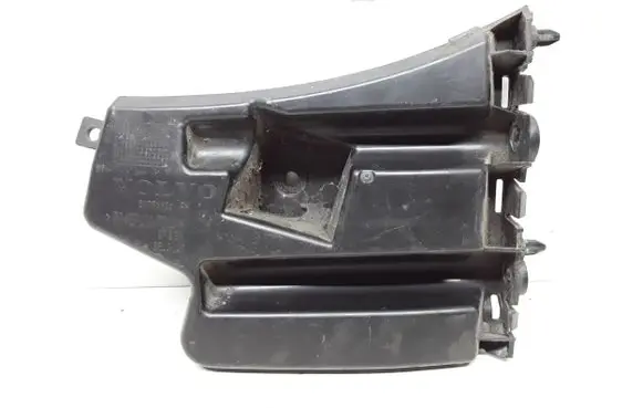 Volvo V60 Front bumper mounting bracket 30796626