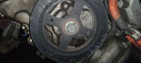 Toyota Prius (XW20) Crankshaft pulley