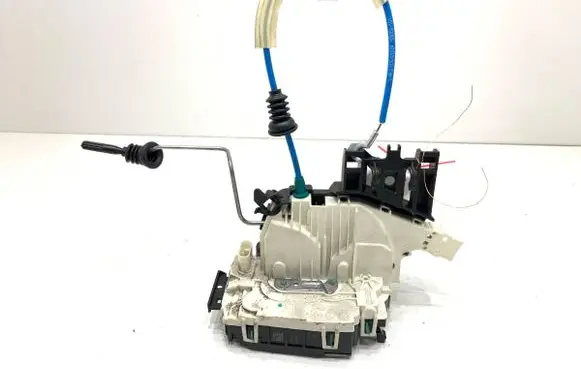 Mercedes-Benz A W176 Rear door lock 