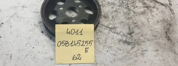 Volkswagen PASSAT B5.5 Power steering pump pulley 058145255E