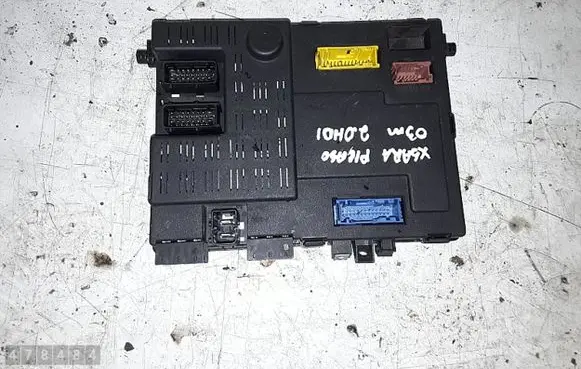 Citroen Xsara Picasso Fuse module 73005812