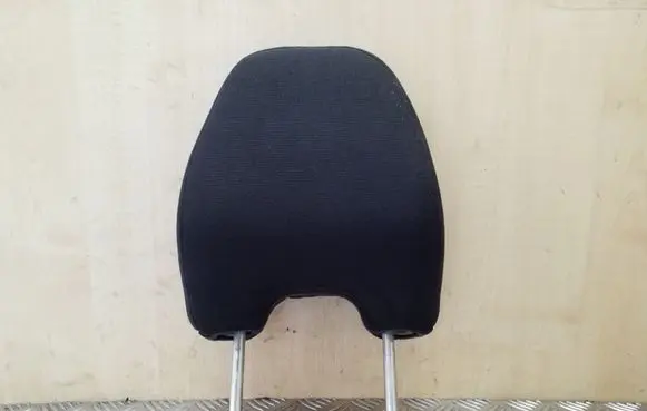 Volvo XC60 Front seat headrest 