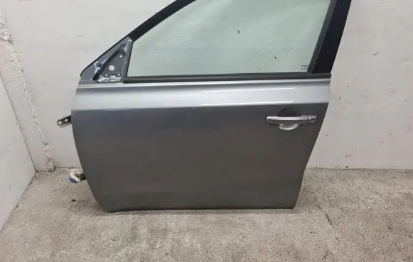 Suzuki Vitara (LY) Front door