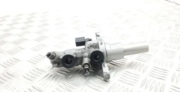 Skoda Octavia Mk3 (5E) Master brake cylinder 083GSH