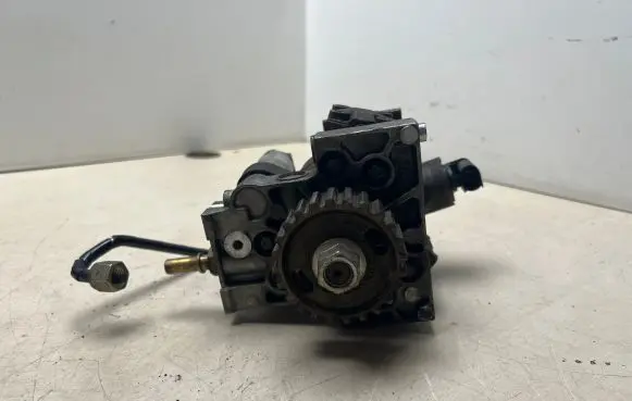 Peugeot 607 Fuel injection high pressure pump 4S7Q9B395AJ A2C20003757