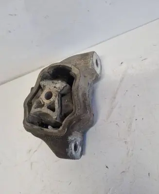 Volvo S80 Engine mount bracket TR8070M10