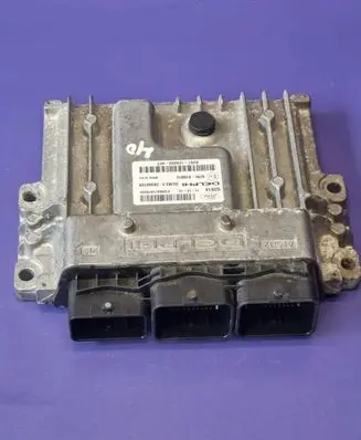 Ford Focus Engine control unit/module 97RI010012 BV6112A650AFF 28340159