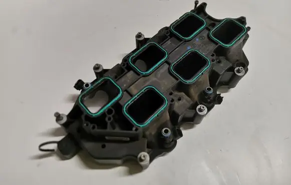 Dodge Durango Intake manifold 68234945AA