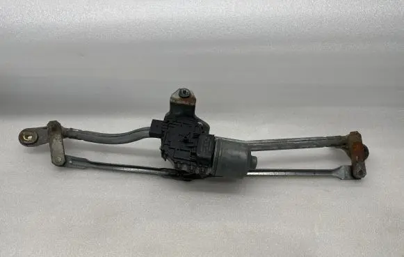 Audi A4 S4 B6 8E 8H Front wiper linkage and motor 8E1955119