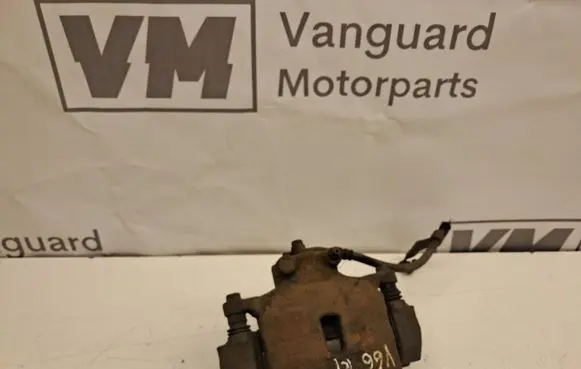 Hyundai i40 Front brake caliper 