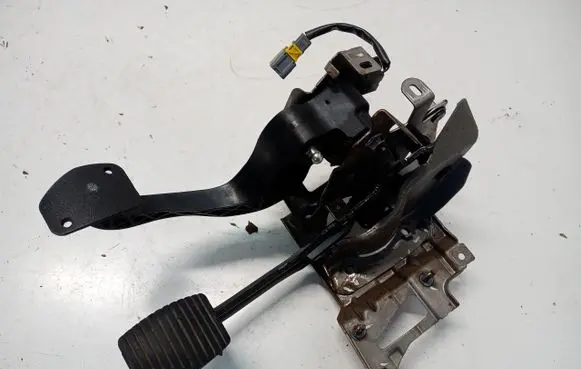 Peugeot 308 Clutch pedal CHAMULCA