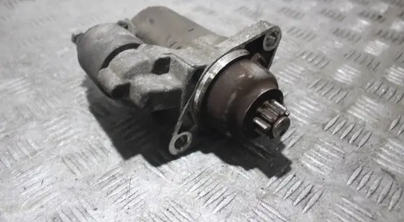Volkswagen Jetta V Starter motor 001120408