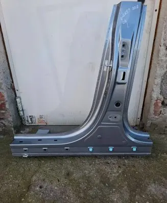 KIA Xceed Pillar (middle) 