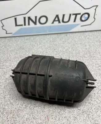 Vacuum air tank