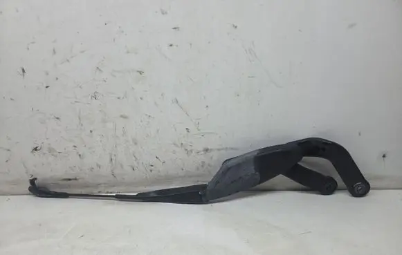Mercedes-Benz E W211 Front wiper blade arm A2118201244
