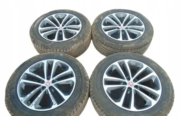Jaguar F-Pace R19 alloy rim 