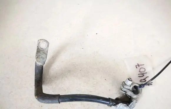 Volkswagen PASSAT B6 Positive cable (battery)
