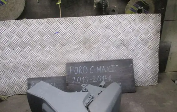 Ford C-MAX II Armrest 
