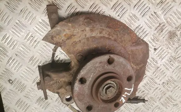 Volkswagen Transporter - Caravelle T4 Front wheel hub