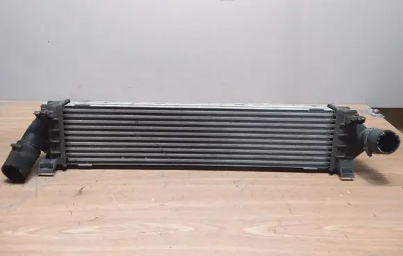 Volvo V70 Intercooler radiator 30671324