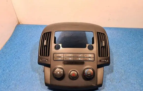 Hyundai i30 Tailgate/trunk/boot open switch 97250-2L150
