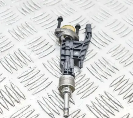 BMW 2 F46 Fuel injector 8656548 0261500437