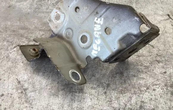 Renault Megane III Fender mounting bracket 6256002