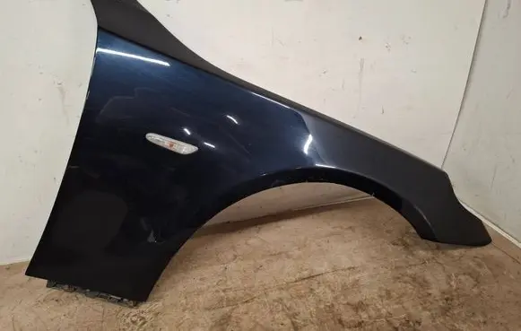 BMW 5 E60 E61 Fender