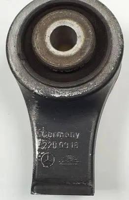 Mercedes-Benz S W220 Engine mounting bracket 2200918