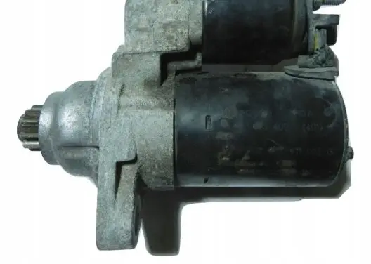 Volkswagen Golf IV Starter motor 021911023G