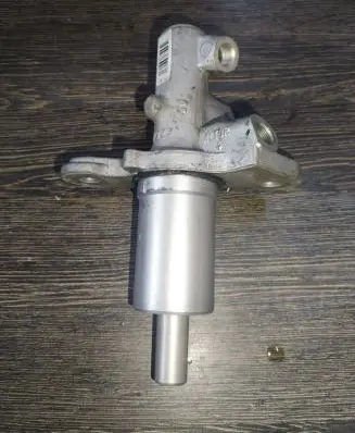 Audi A6 S6 C6 4F Master brake cylinder 9304125000