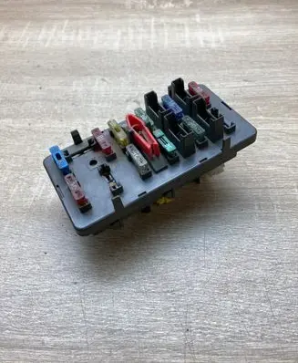 Mitsubishi Colt Fuse module 518596002
