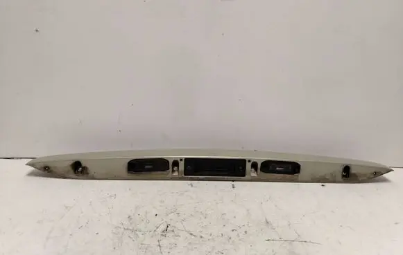 Trunk door license plate light bar