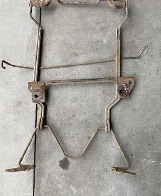 Renault Trafic III (X82) Spare wheel mounting bracket 