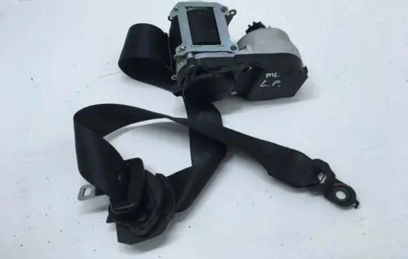 Mercedes-Benz ML W164 Front seatbelt