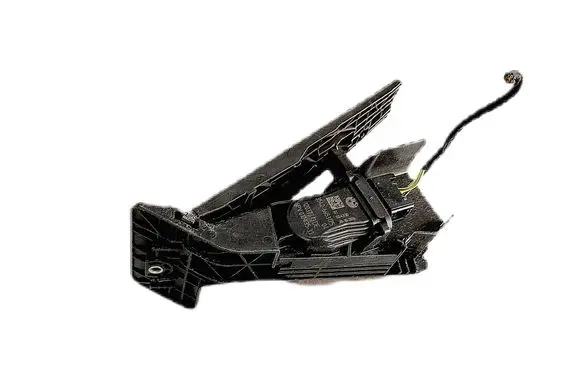 BMW 7 G11 G12 Accelerator throttle pedal 6853175