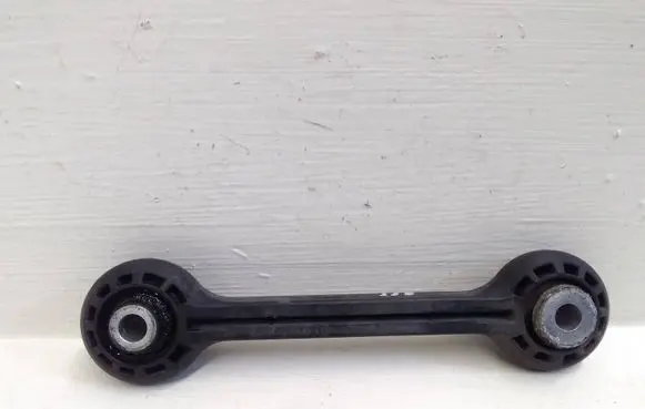 Audi A4 S4 B9 Front anti-roll bar/stabilizer link 8K0411317D