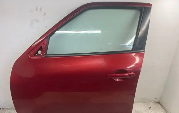 Nissan Juke I F15 Front door 