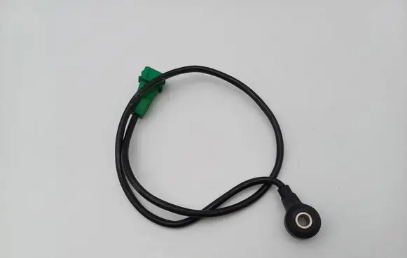 Volkswagen PASSAT B5 Detonation knock sensor 054905377H