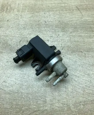 Audi A4 S4 B6 8E 8H Turbo solenoid valve 1J0906627B