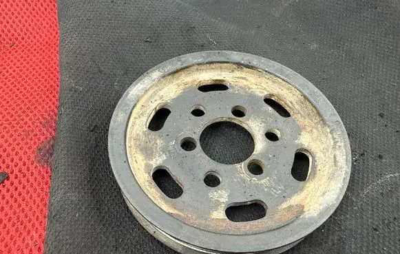 Volkswagen Polo III 6N 6N2 6NF Power steering pump pulley 028145255