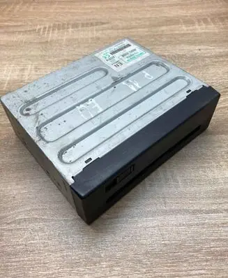 Toyota Prius (XW20) Navigation unit CD/DVD player 8684147050 P11