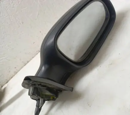 Volvo V70 Front door electric wing mirror E11015463 E11025463