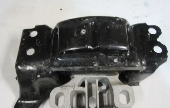 Audi A3 S3 A3 Sportback 8P Engine mount vacuum valve 2Q0199555AE