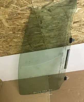 Toyota Prius (XW20) Front door window glass four-door 43R00034
