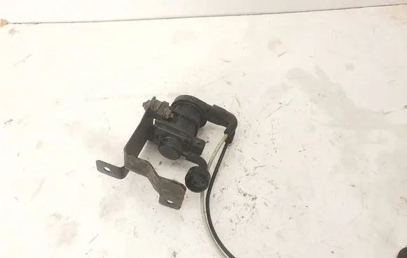 Opel Frontera B Vacuum valve 4522371 4715396