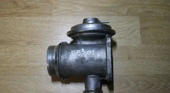 BMW X5 E53 EGR valve 72826402